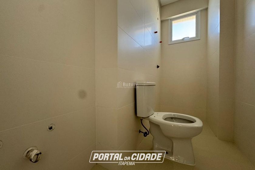 Apartamento &agrave; venda - 180m&sup2; - Meia Praia