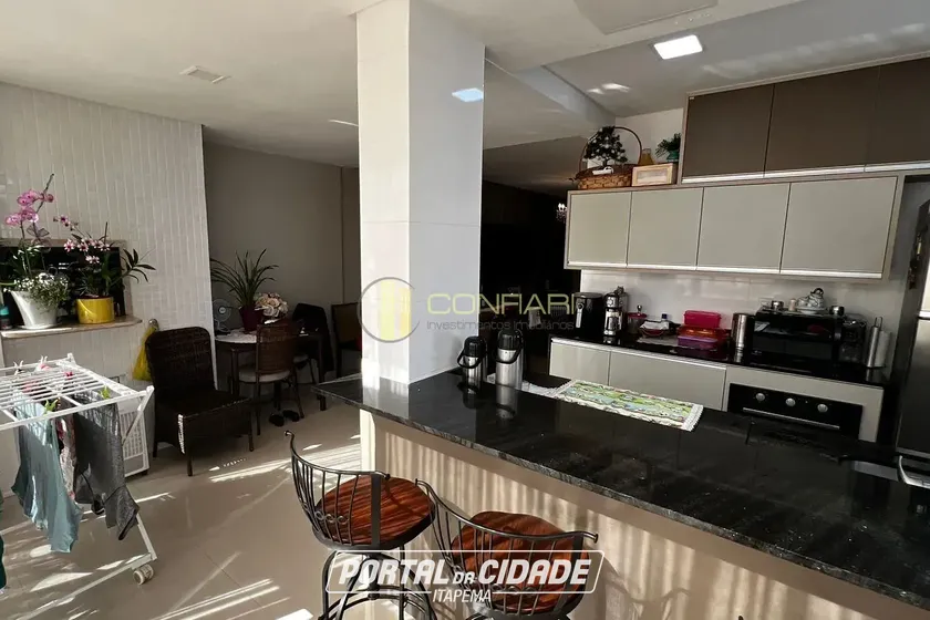 Apartamento &agrave; venda - 87m&sup2; - Meia praia