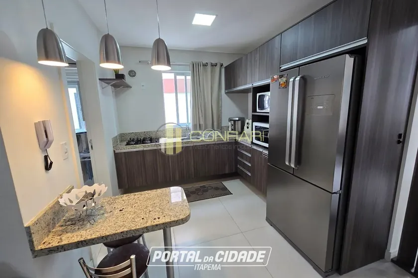 Apartamento &agrave; venda - 130m&sup2; - Meia Praia
