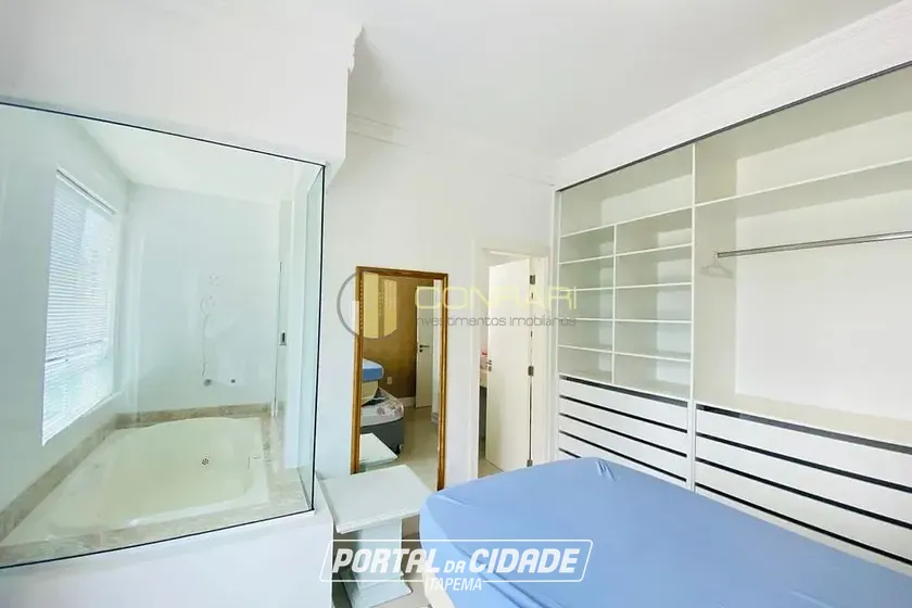 Apartamento &agrave; venda - 128m&sup2; - Meia Praia