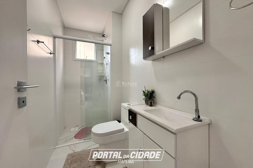 Apartamento &agrave; venda - 86m&sup2; - Meia Praia