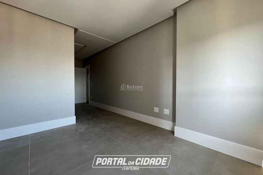 Apartamento &agrave; venda - 200m&sup2; - Meia Praia