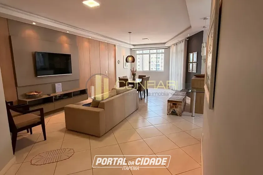 Apartamento &agrave; venda - 154m&sup2; - Meia Praia