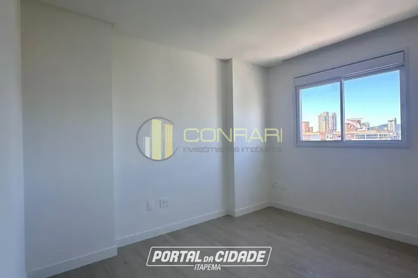 Apartamento &agrave; venda - 116m&sup2; - Meia Praia