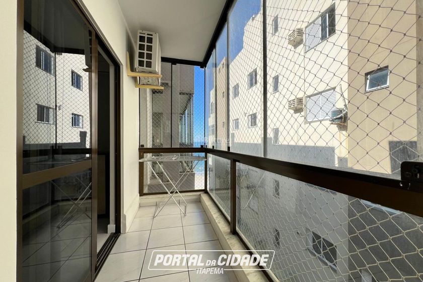 Apartamento &agrave; venda - 160m&sup2; - Meia Praia