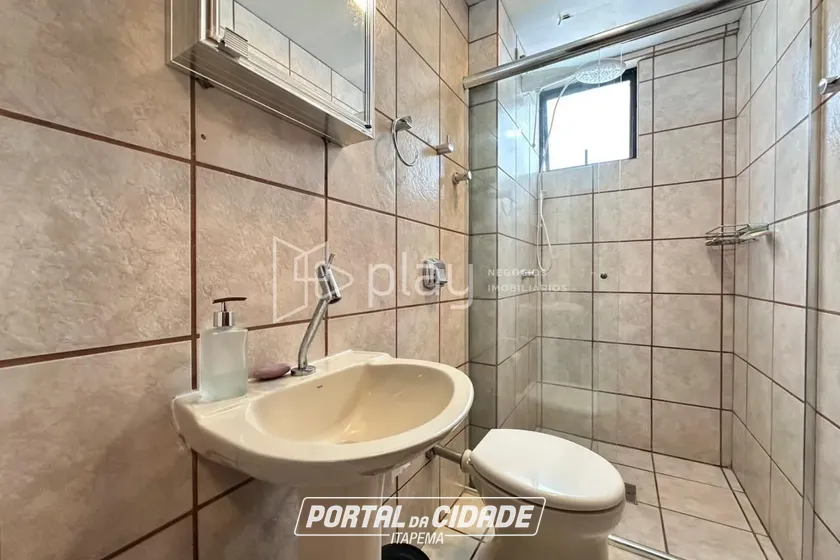 Apartamento &agrave; venda - 120m&sup2; - Meia Praia