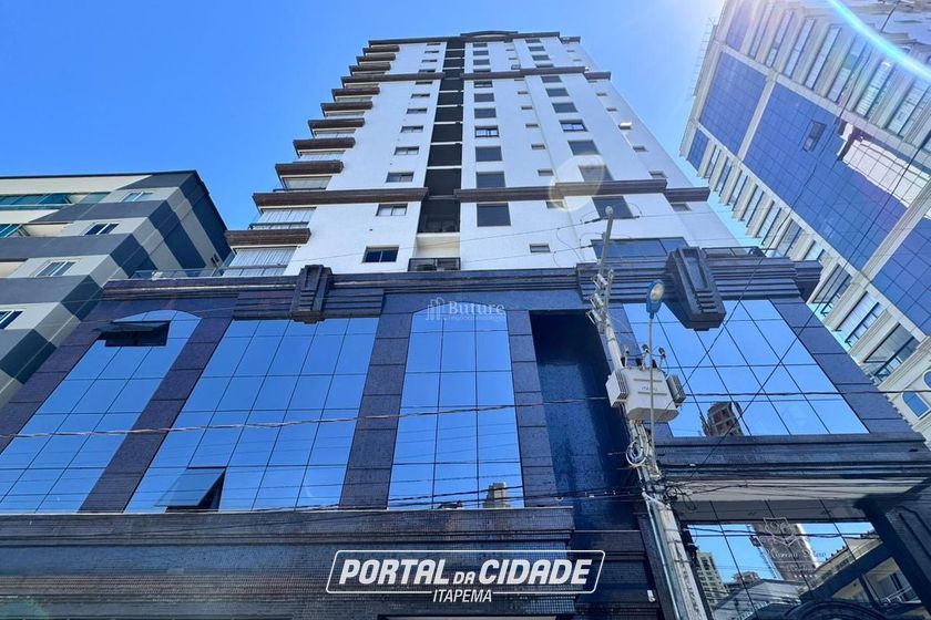 Apartamento &agrave; venda - 138m&sup2; - Centro