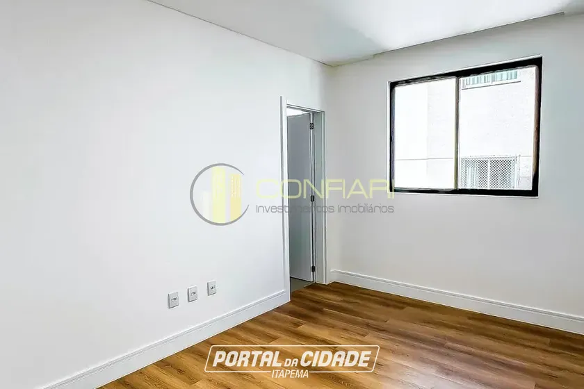 Apartamento &agrave; venda - 115m&sup2; - meia praia