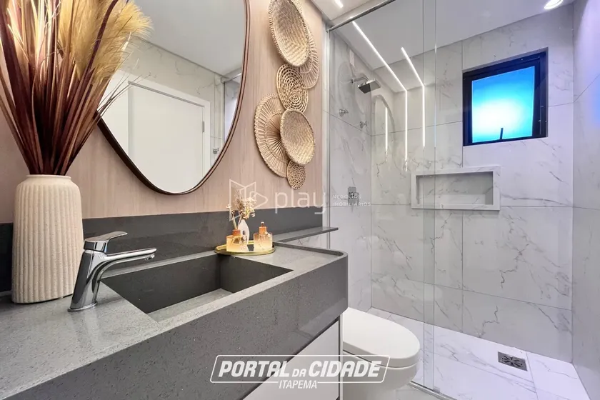 Apartamento &agrave; venda - 110m&sup2; - Meia Praia