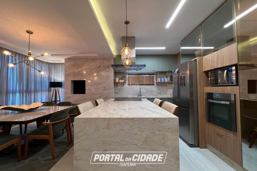 Apartamento &agrave; venda - 260m&sup2; - Meia Praia