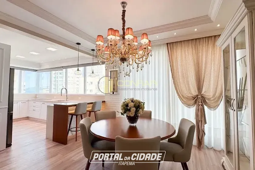 Apartamento &agrave; venda - 251m&sup2; - Meia Praia