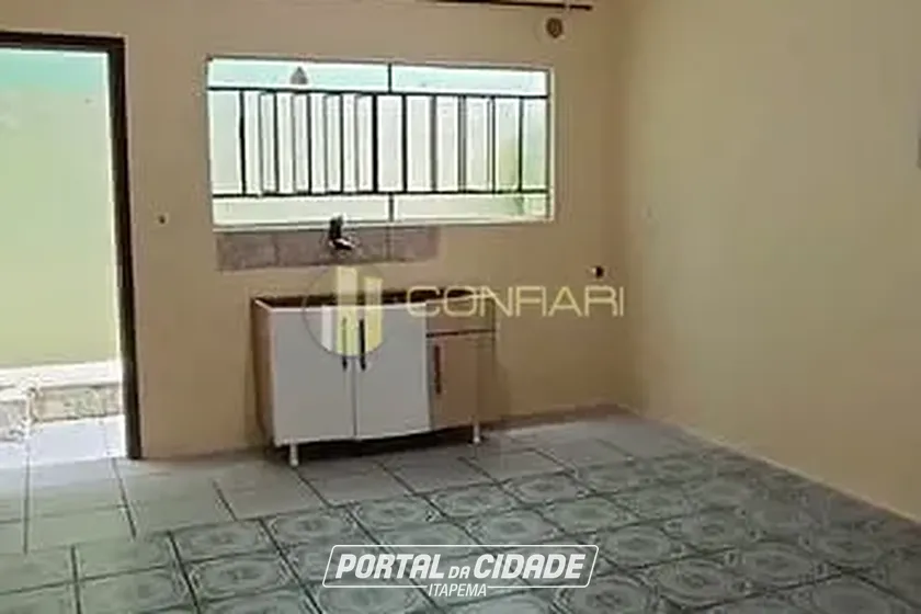 Casa &agrave; venda - 340m&sup2; - Meia Praia