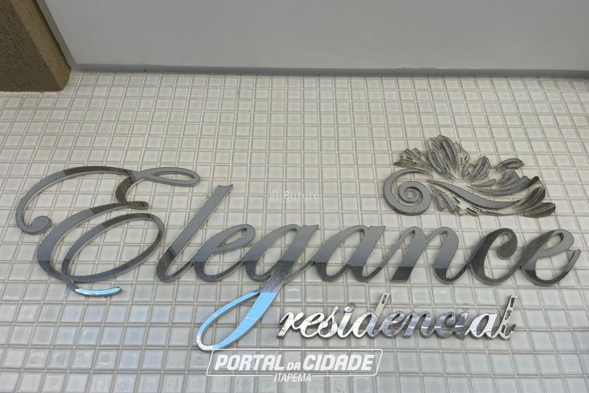 Apartamento &agrave; venda - 100m&sup2; - Meia Praia