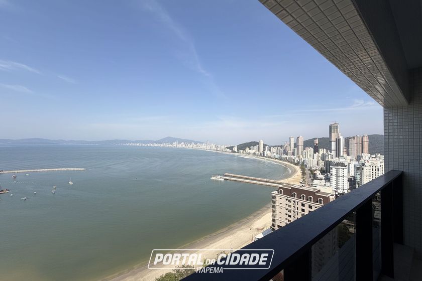 Apartamento &agrave; venda - 178m&sup2; - Centro