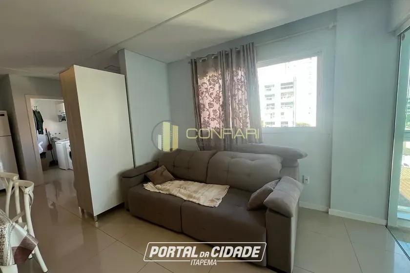 Apartamento para alugar - 80m&sup2; - Meia praia