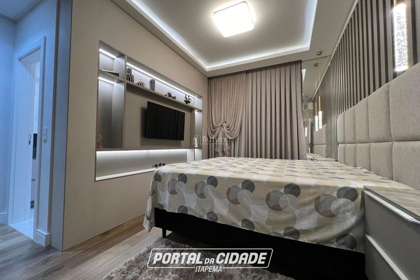 Apartamento &agrave; venda - 260m&sup2; - Meia Praia