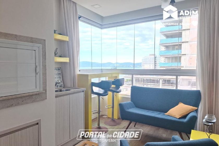 Apartamento para alugar - 128m&sup2; - Meia Praia