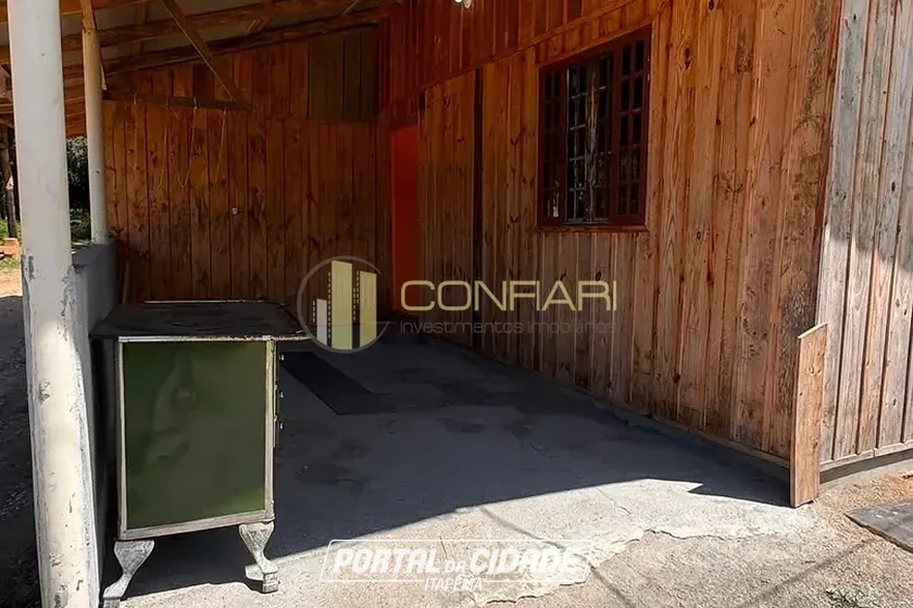 Ch&aacute;cara &agrave; venda - 60m&sup2; - Macacos