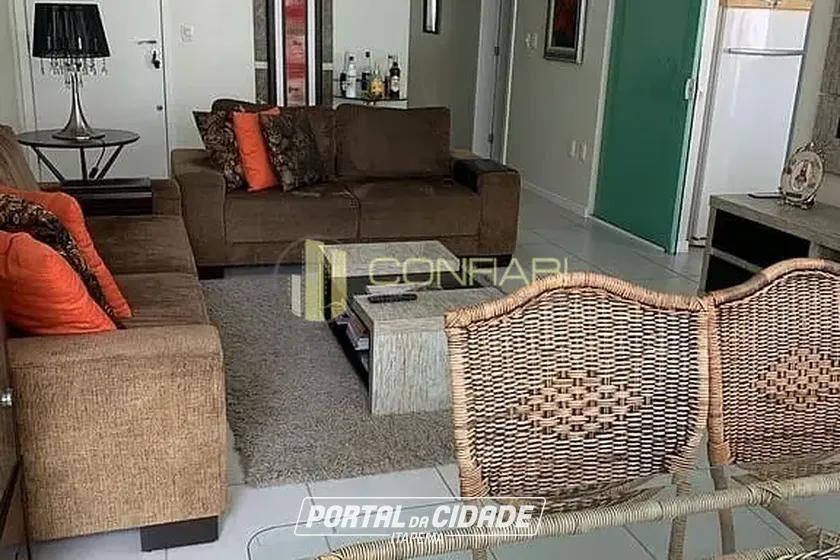 Apartamento &agrave; venda - 144m&sup2; - Meia Praia