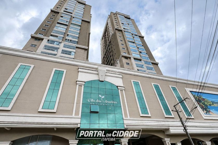 Apartamento &agrave; venda - 85m&sup2; - Meia Praia