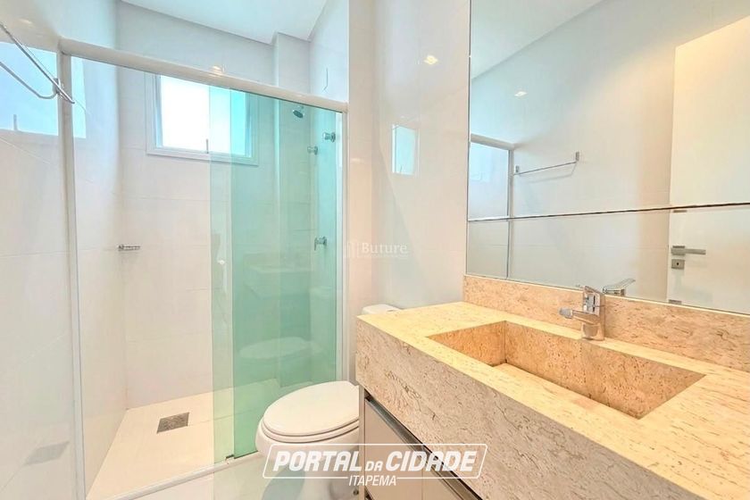 Apartamento &agrave; venda - 135m&sup2; - Meia Praia