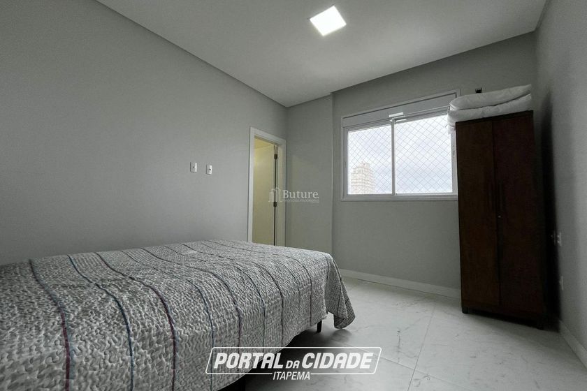 Apartamento &agrave; venda - 161m&sup2; - Meia Praia