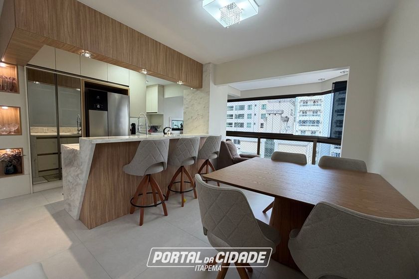 Apartamento &agrave; venda - 109m&sup2; - Meia Praia