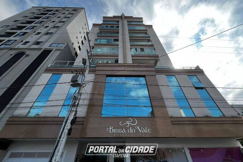Apartamento &agrave; venda - 81m&sup2; - Meia Praia
