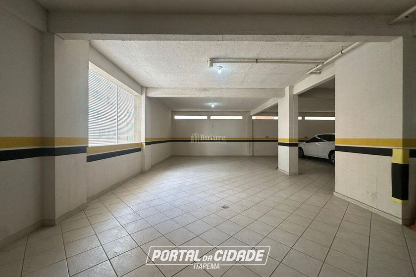 Apartamento &agrave; venda - 198m&sup2; - Meia Praia