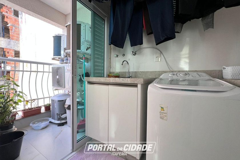 Apartamento &agrave; venda - 126m&sup2; - Meia Praia