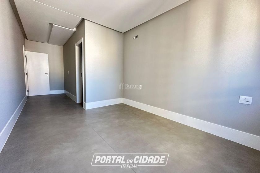 Apartamento &agrave; venda - 200m&sup2; - Meia Praia