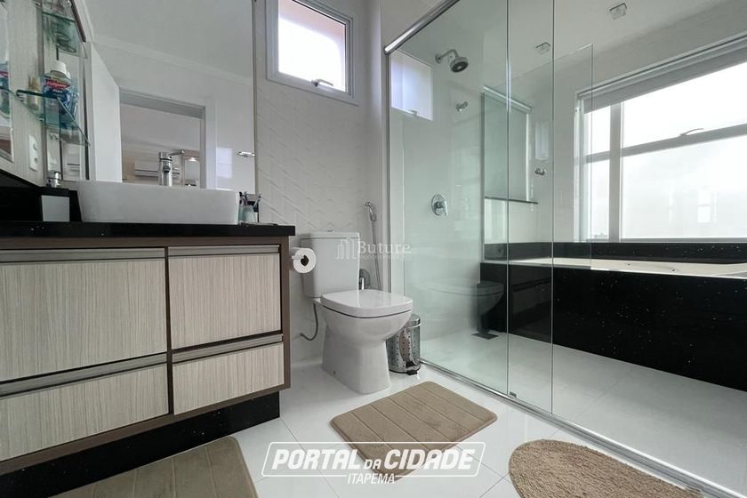 Apartamento &agrave; venda - 248m&sup2; - Meia Praia