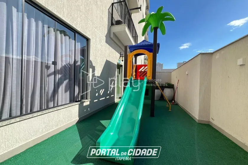 Apartamento &agrave; venda - 106m&sup2; - Meia Praia