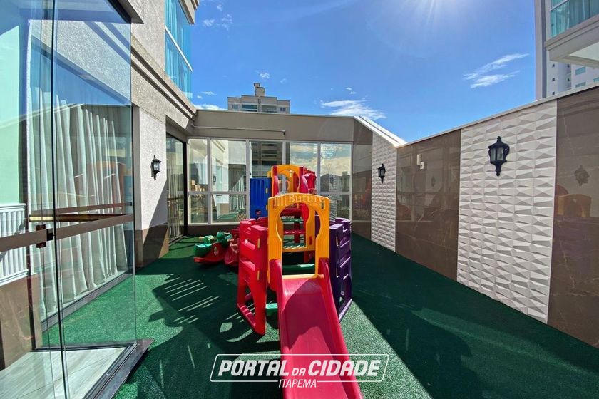 Apartamento &agrave; venda - 126m&sup2; - Meia Praia