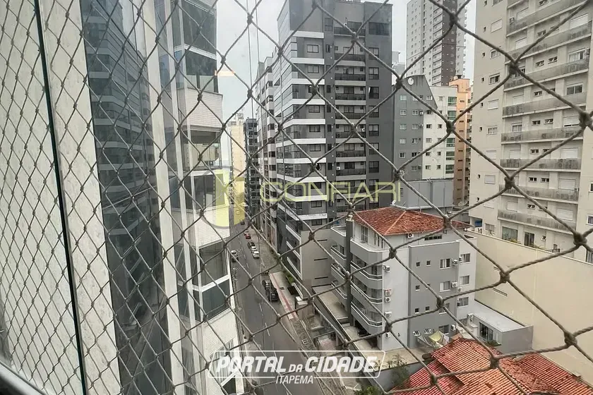 Apartamento para alugar - 180m&sup2; - Meia praia