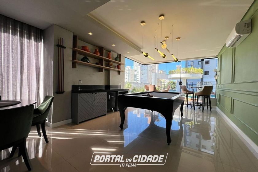 Apartamento &agrave; venda - 106m&sup2; - Meia Praia