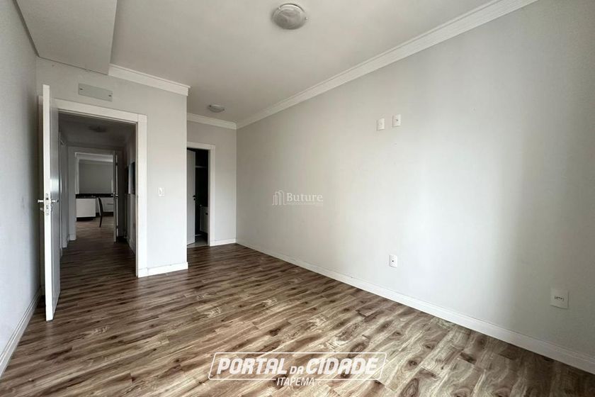 Apartamento &agrave; venda - 169m&sup2; - Meia Praia