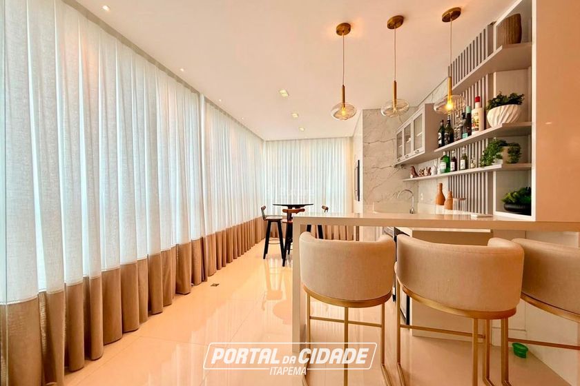 Apartamento &agrave; venda - 160m&sup2; - Meia Praia