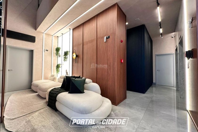 Apartamento &agrave; venda - 198m&sup2; - Meia Praia