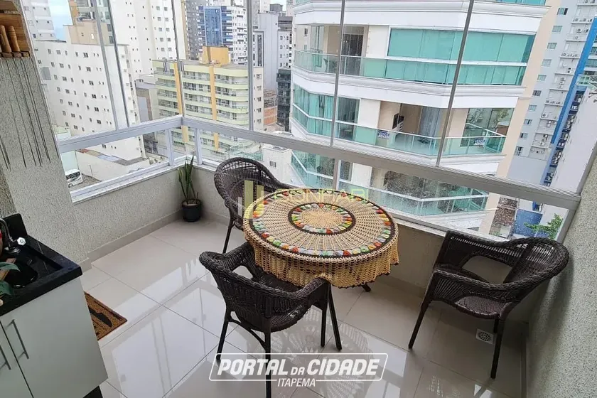 Apartamento &agrave; venda - 118m&sup2; - Meia Praia