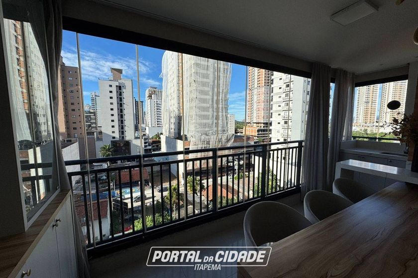 Apartamento &agrave; venda - Meia Praia