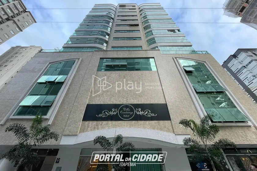 Apartamento &agrave; venda - 130m&sup2; - Meia Praia