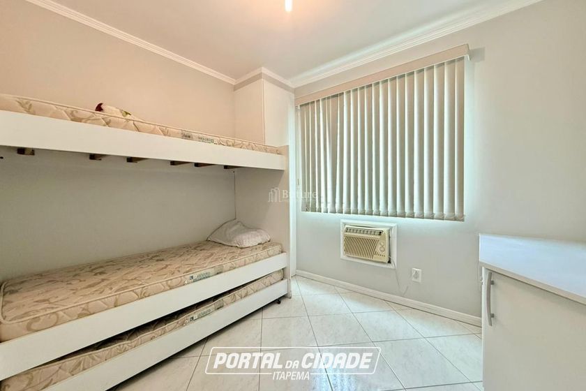 Apartamento &agrave; venda - 107m&sup2; - Meia Praia