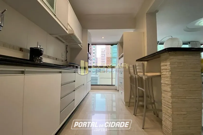 Apartamento &agrave; venda - 117m&sup2; - Meia Praia