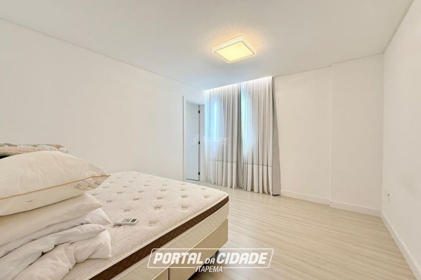Apartamento &agrave; venda - 129m&sup2; - Meia Praia