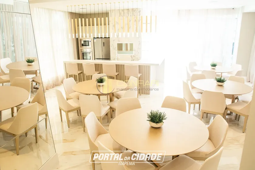Apartamento &agrave; venda - 140m&sup2; - Meia Praia