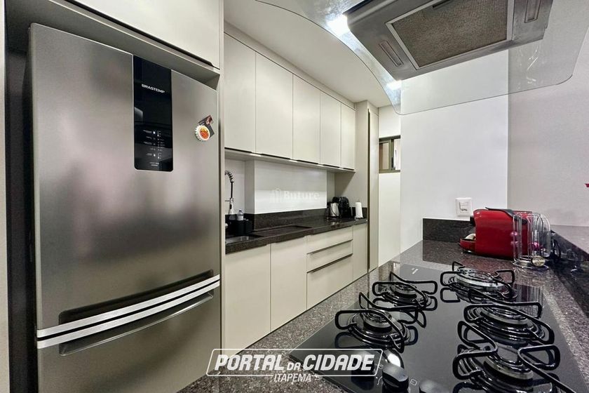 Apartamento &agrave; venda - 119m&sup2; - Meia Praia