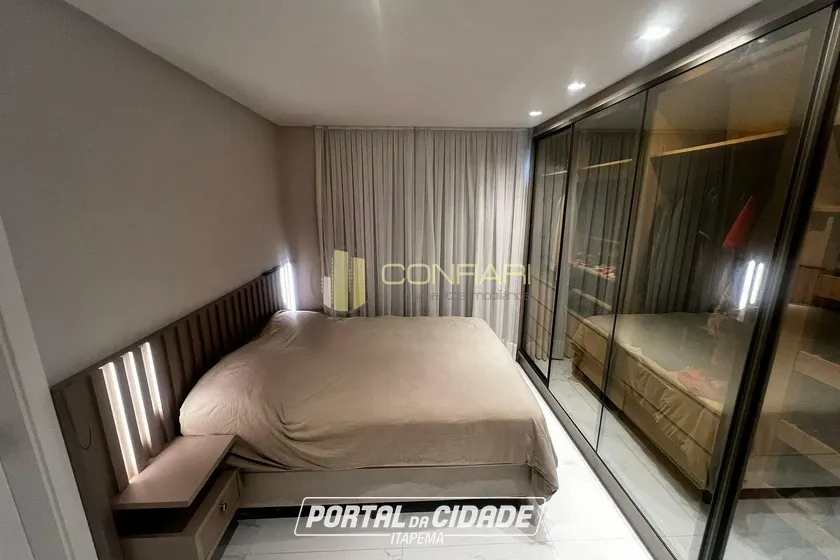 Apartamento &agrave; venda - 101m&sup2; - Meia Praia