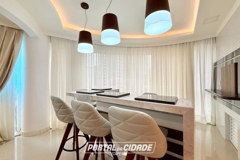 Apartamento &agrave; venda - 202m&sup2; - Meia Praia
