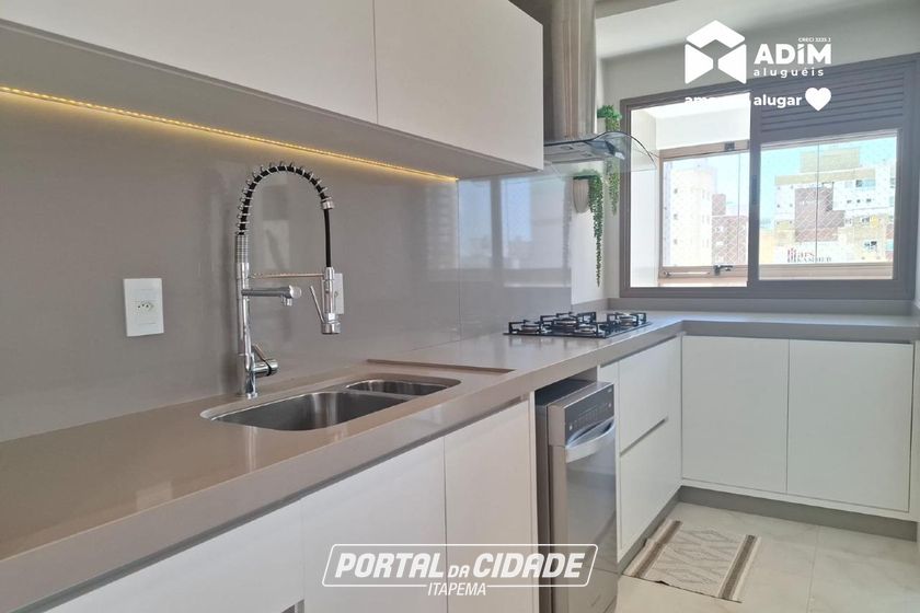 Apartamento para alugar - 145m&sup2; - Meia Praia